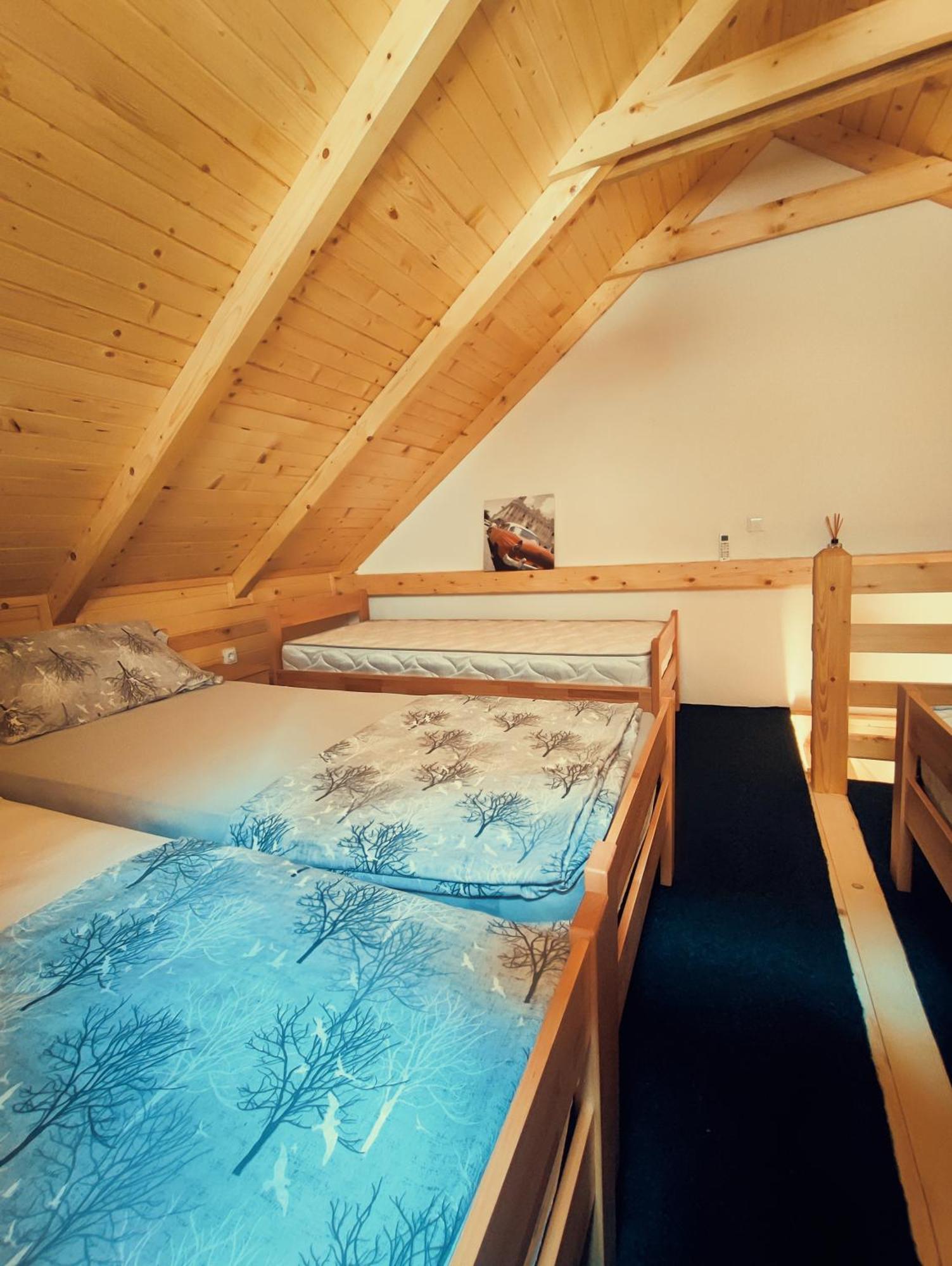Guest House Nizama'S Place ซาราเยโว ภายนอก รูปภาพ
