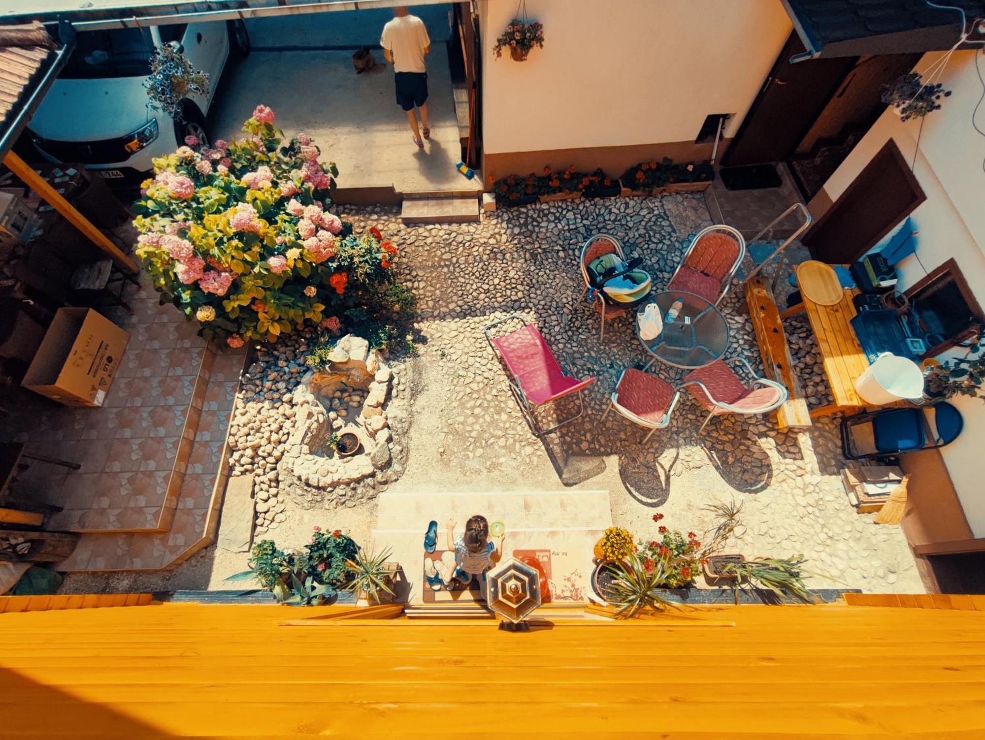 Guest House Nizama'S Place ซาราเยโว ภายนอก รูปภาพ