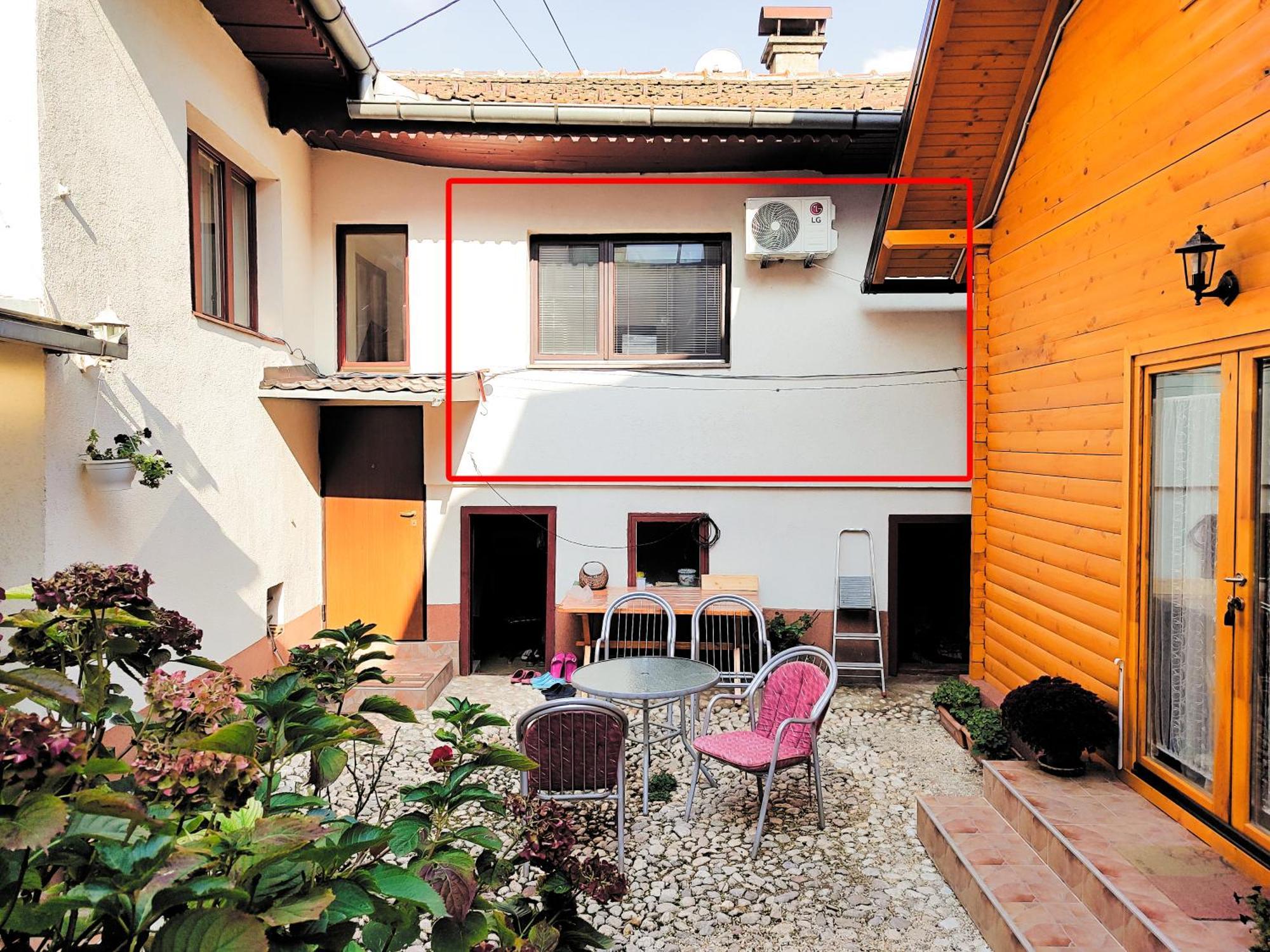 Guest House Nizama'S Place ซาราเยโว ภายนอก รูปภาพ