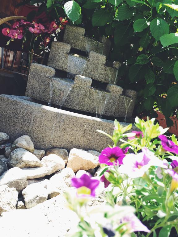 Guest House Nizama'S Place ซาราเยโว ภายนอก รูปภาพ