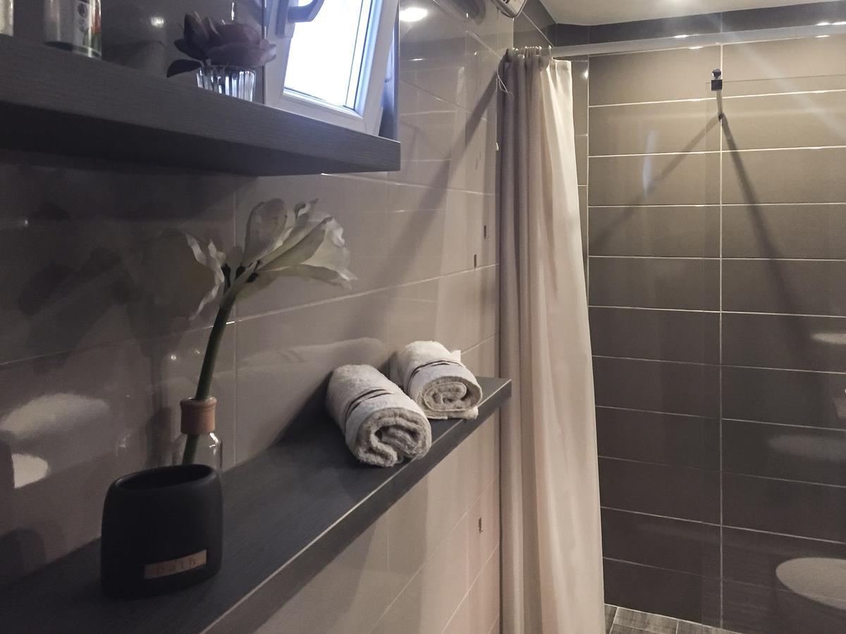 Guest House Nizama'S Place ซาราเยโว ภายนอก รูปภาพ